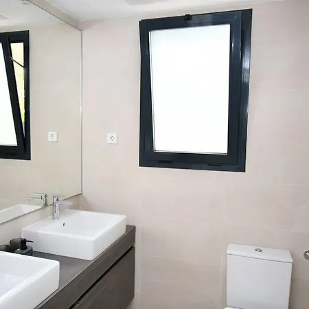Lägenhet Casa Kerr - Luxury Apt - Sleeps 9 - Los Boliches